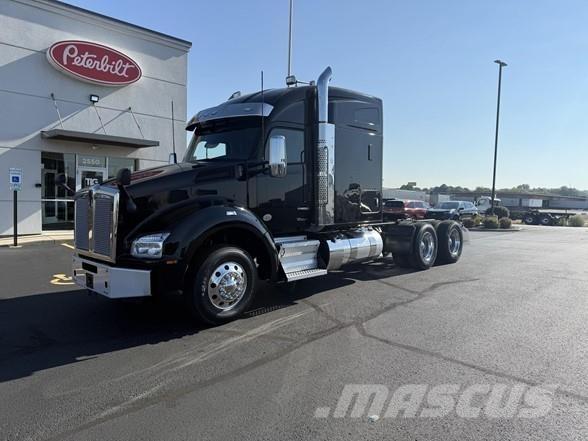 Kenworth T880 وحدات الجر