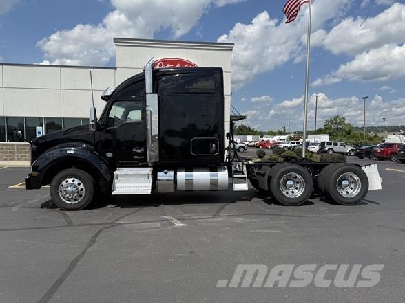 Kenworth T880 وحدات الجر