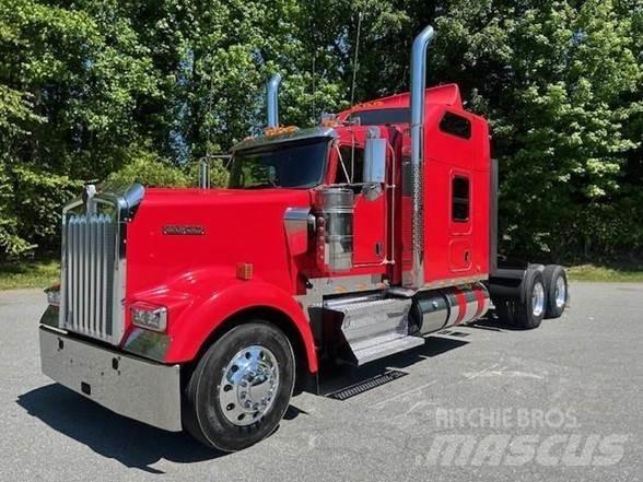 Kenworth W900 وحدات الجر