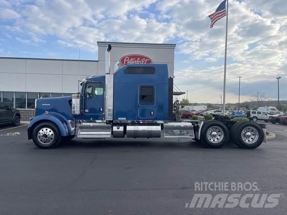 Kenworth W900 وحدات الجر