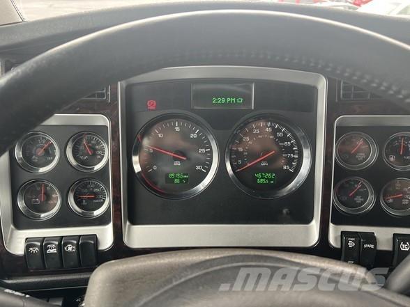 Kenworth W900 وحدات الجر