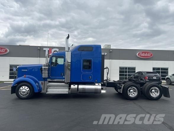 Kenworth W900 وحدات الجر
