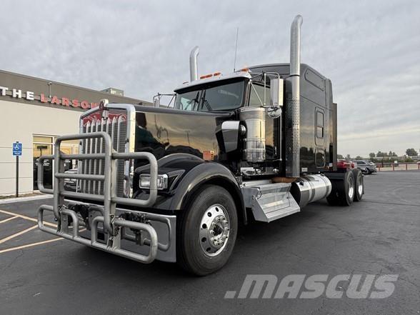 Kenworth W900 وحدات الجر