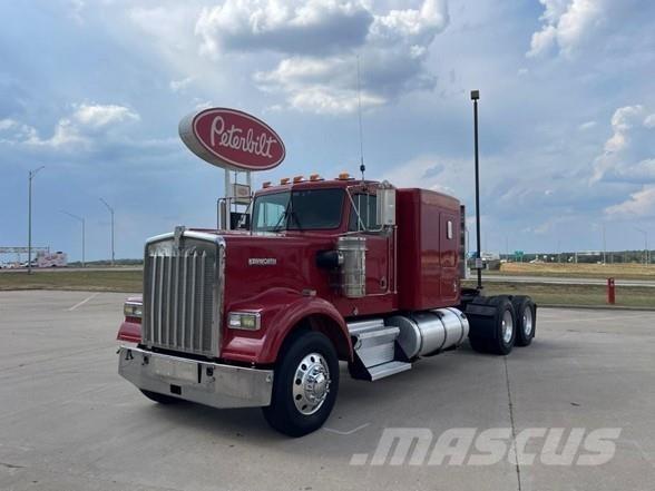 Kenworth W900B وحدات الجر