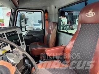 Mack PINNACLE CHU613 وحدات الجر