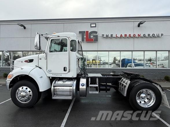 Peterbilt 337 وحدات الجر