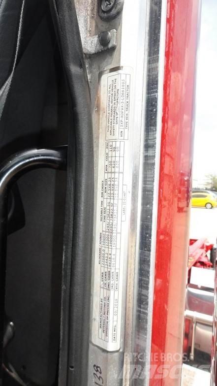 Peterbilt 389 وحدات الجر