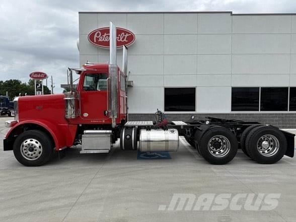 Peterbilt 389 وحدات الجر