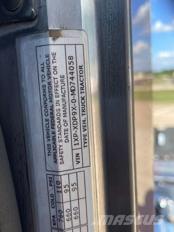 Peterbilt 389 وحدات الجر