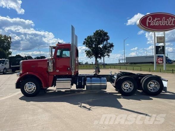 Peterbilt 389 وحدات الجر