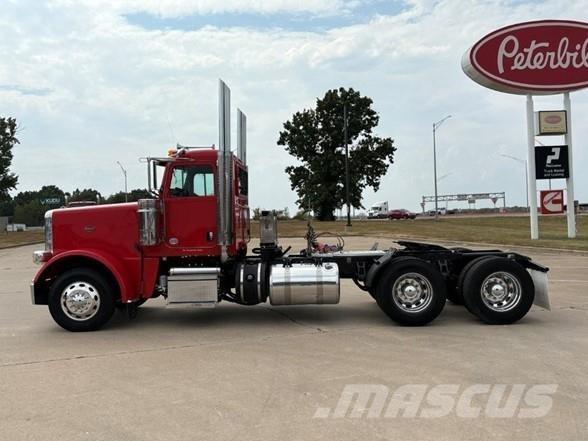Peterbilt 389 وحدات الجر