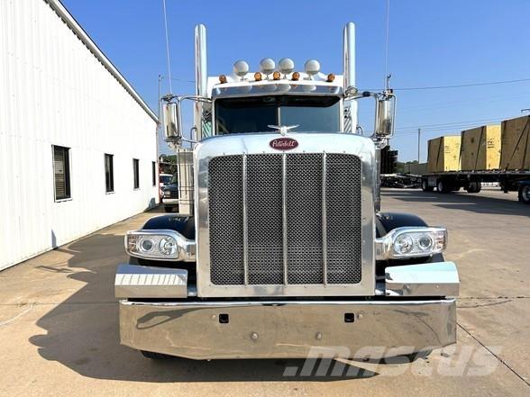 Peterbilt 389 وحدات الجر
