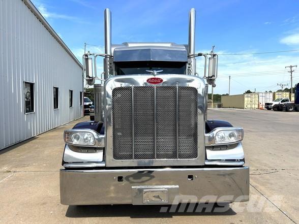 Peterbilt 389 وحدات الجر
