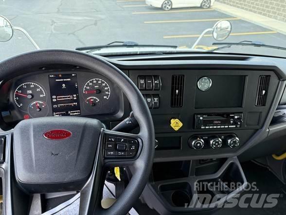 Peterbilt 536 أخرى