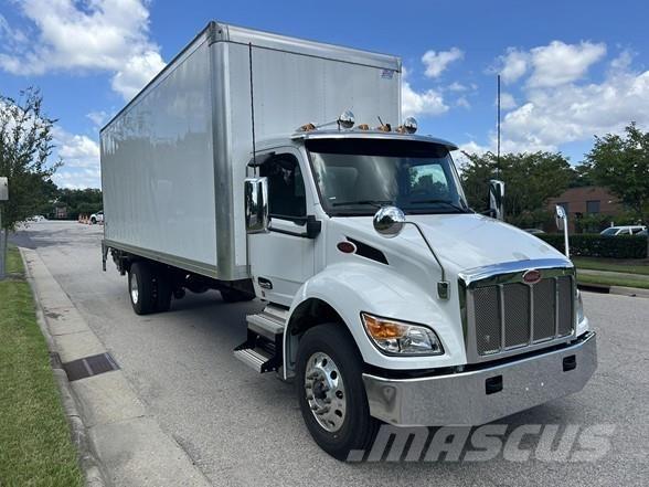 Peterbilt 536 شاحنات ذات هيكل صندوقي