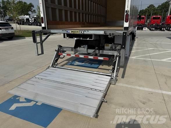 Peterbilt 536 شاحنات ذات هيكل صندوقي