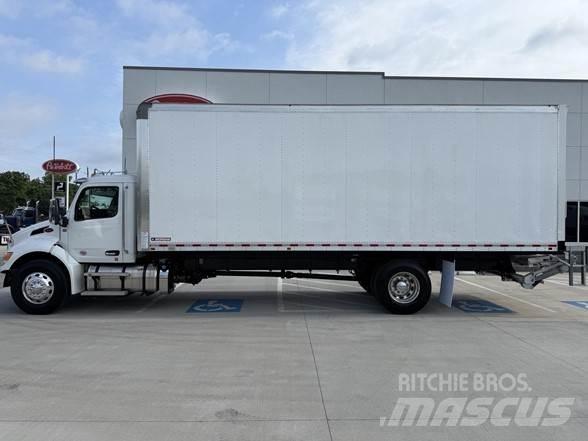 Peterbilt 536 شاحنات ذات هيكل صندوقي