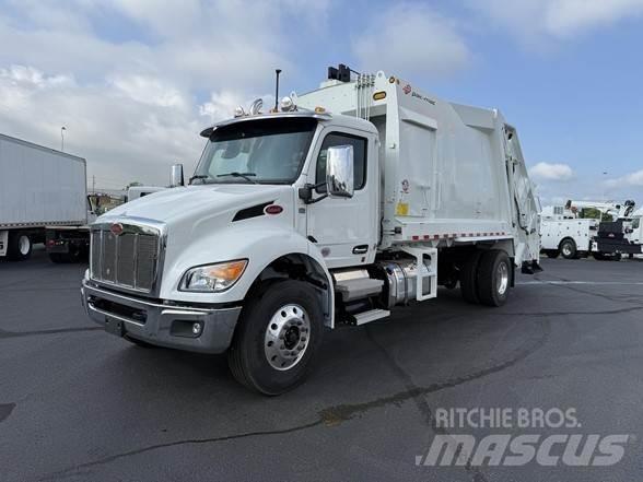 Peterbilt 537 شاحنات المخلفات