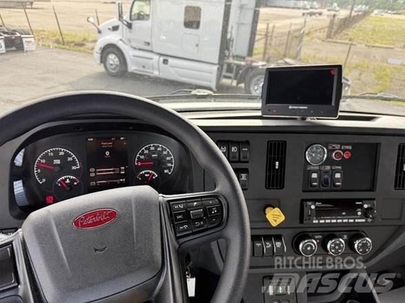 Peterbilt 537 شاحنات المخلفات
