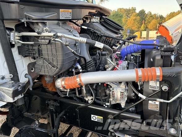 Peterbilt 537 وحدات الجر