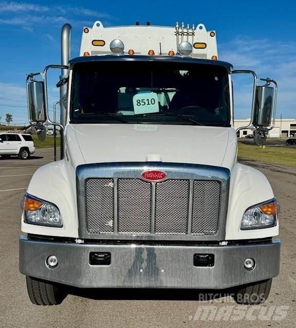 Peterbilt 548 شاحنات المخلفات