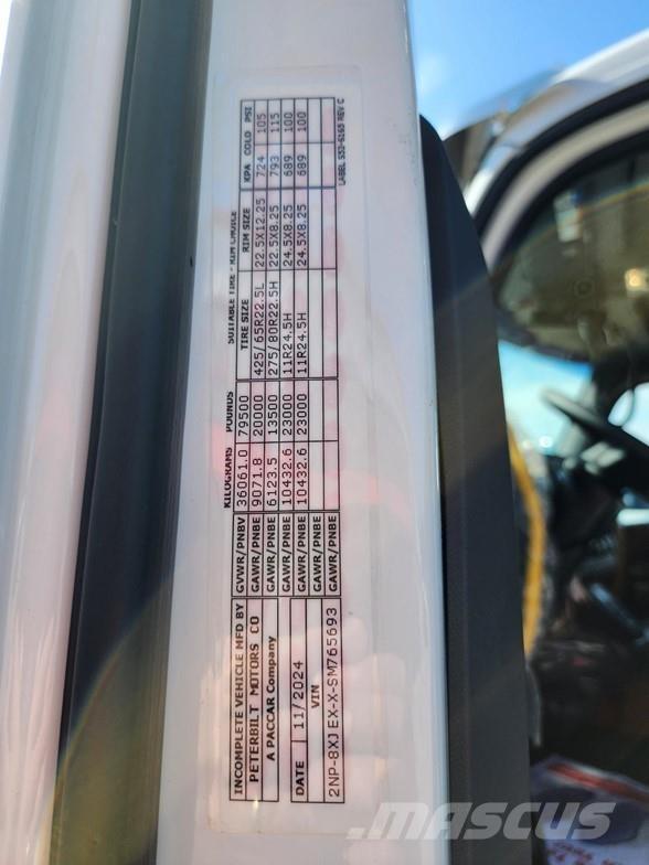 Peterbilt 548 شاحنات قلابة