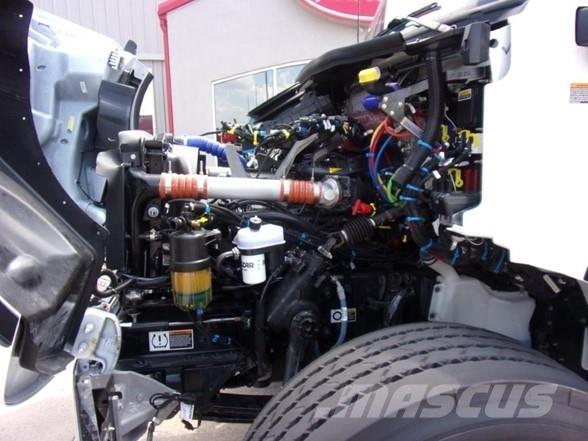 Peterbilt 548 شاحنات قلابة