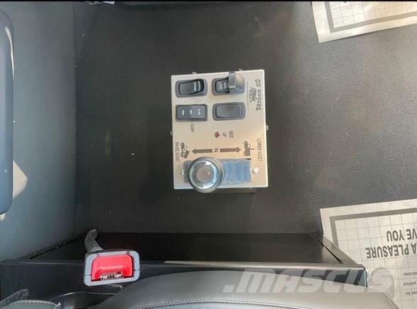 Peterbilt 548 شاحنات قلابة