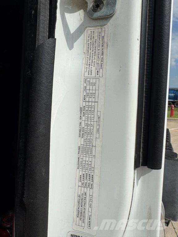 Peterbilt 567 وحدات الجر