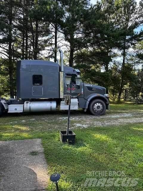 Peterbilt 567 وحدات الجر