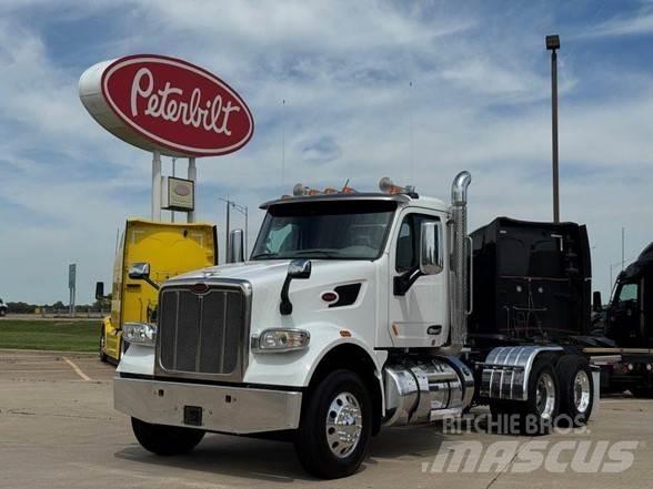 Peterbilt 567 وحدات الجر