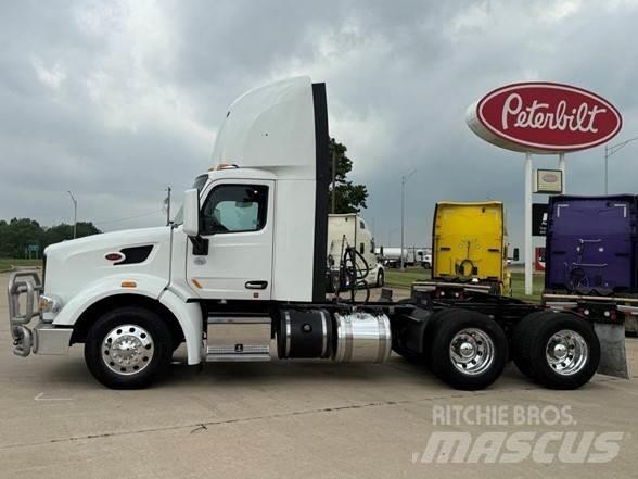 Peterbilt 567 وحدات الجر