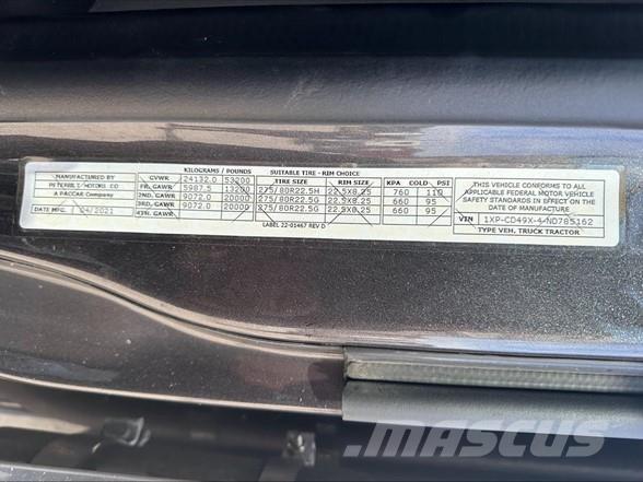 Peterbilt 567 وحدات الجر