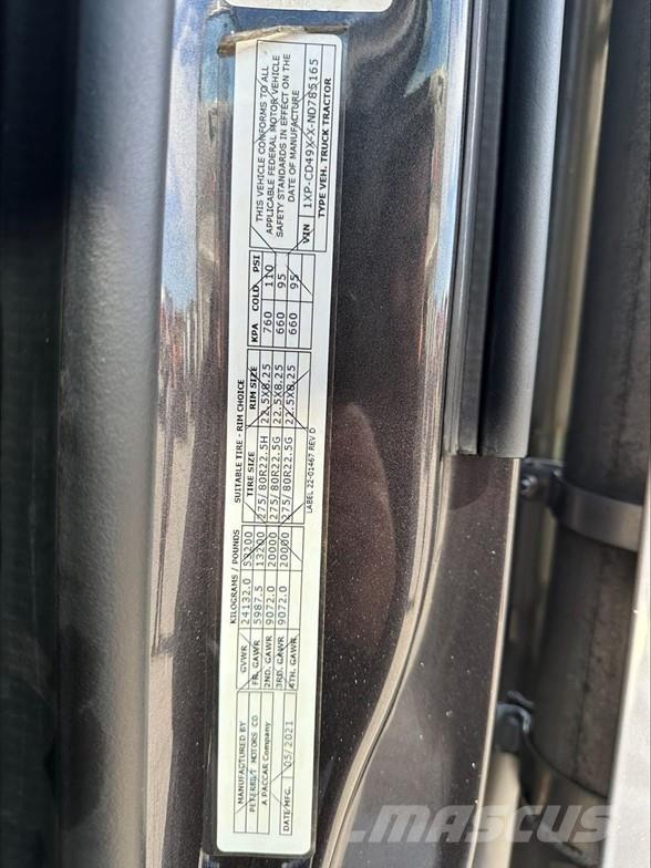 Peterbilt 567 وحدات الجر