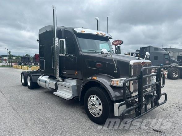 Peterbilt 567 وحدات الجر