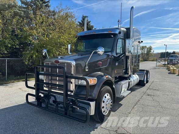 Peterbilt 567 وحدات الجر