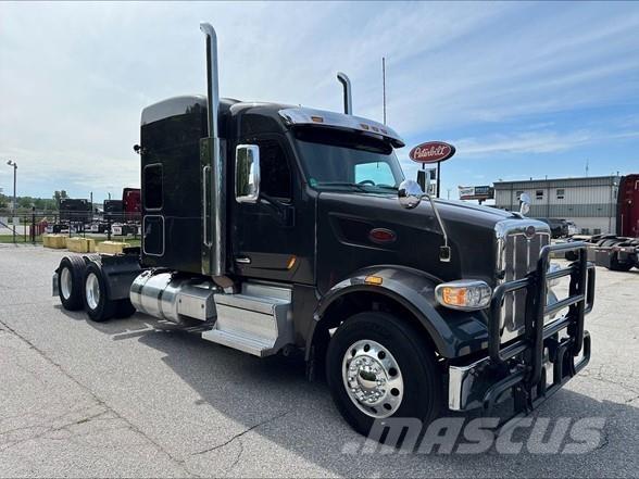 Peterbilt 567 وحدات الجر