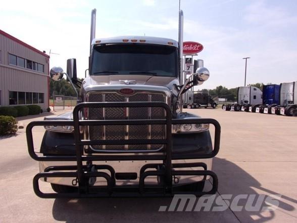 Peterbilt 567 وحدات الجر