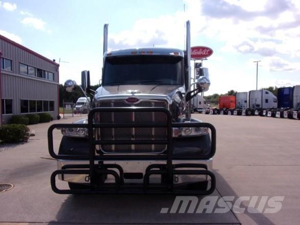 Peterbilt 567 وحدات الجر
