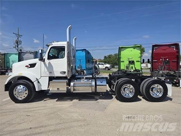 Peterbilt 567 وحدات الجر
