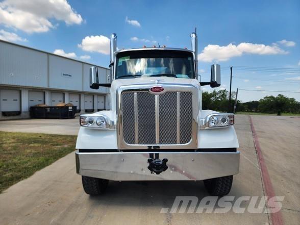 Peterbilt 567 وحدات الجر