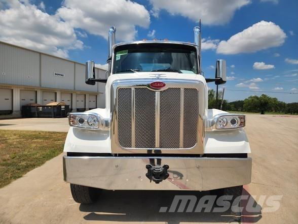 Peterbilt 567 وحدات الجر