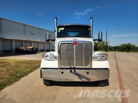 Peterbilt 567 وحدات الجر