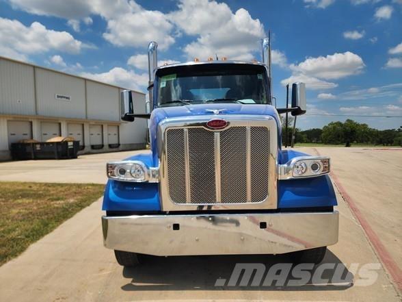 Peterbilt 567 وحدات الجر