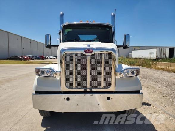 Peterbilt 567 وحدات الجر