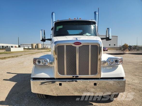 Peterbilt 567 وحدات الجر