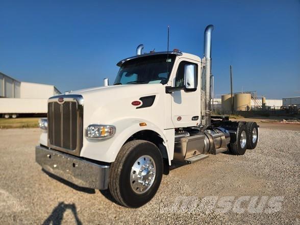 Peterbilt 567 وحدات الجر