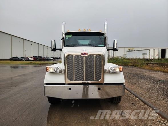 Peterbilt 567 وحدات الجر