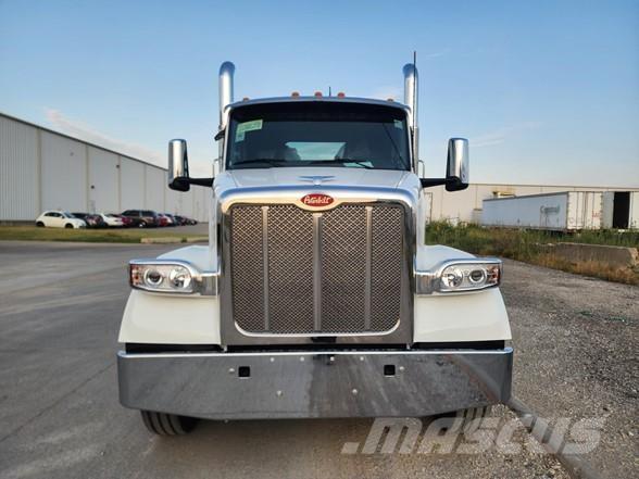 Peterbilt 567 وحدات الجر