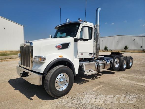 Peterbilt 567 وحدات الجر